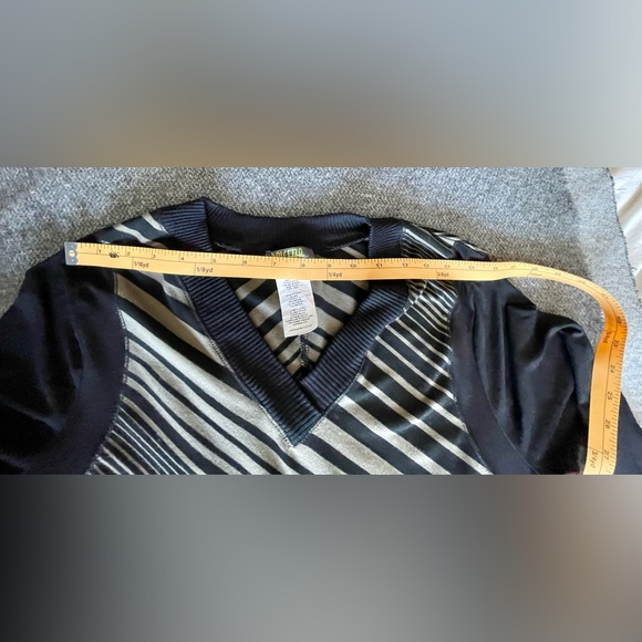 Dolcezza Tunic - Picture 11 of 15